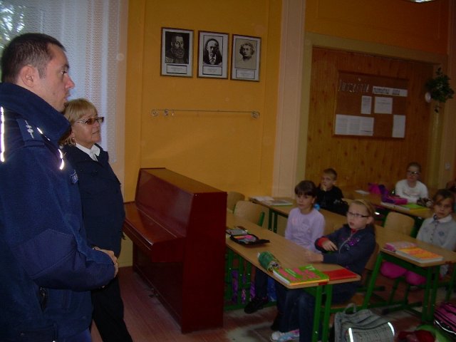 p. Malinowski i p. Kacprzak w 4b.